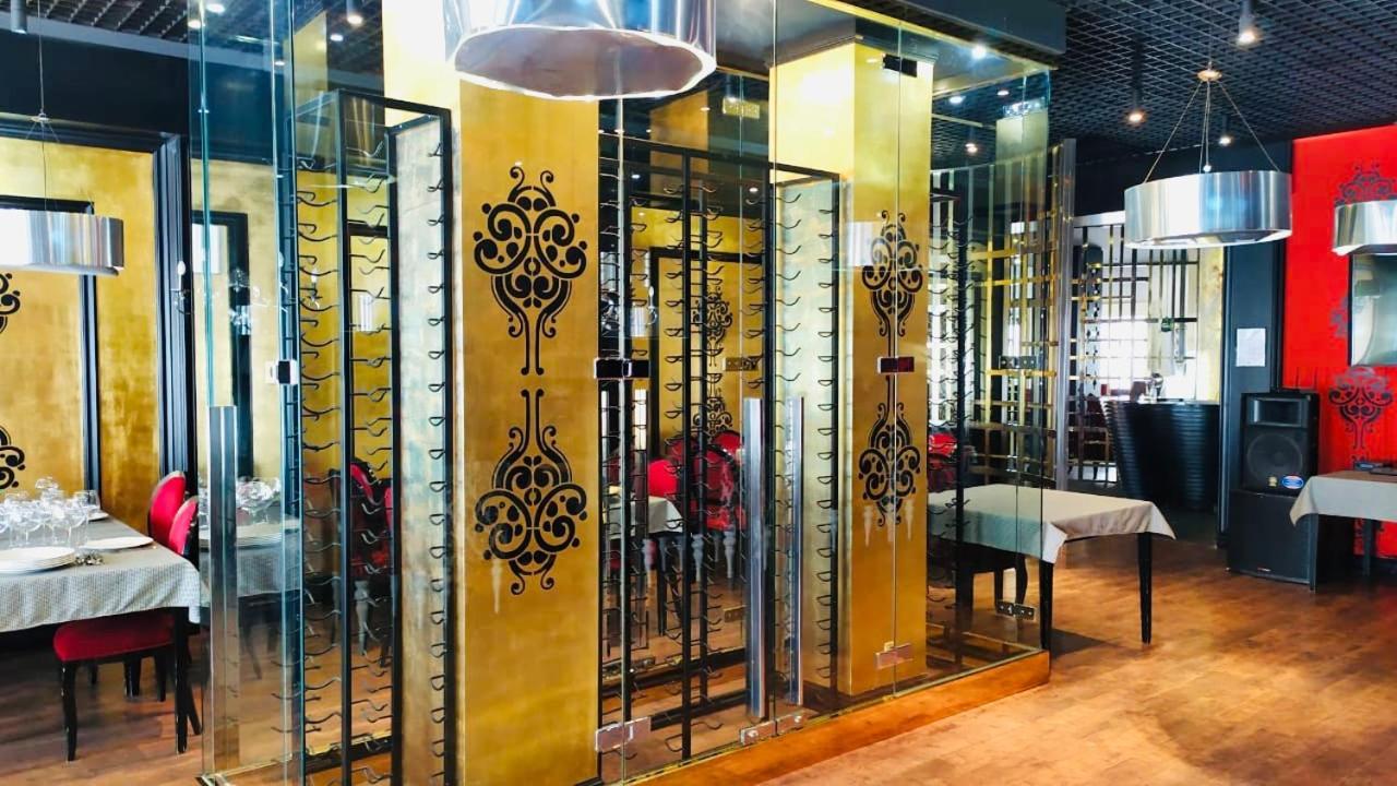 阿特劳 Lucky Fox酒店 外观 照片